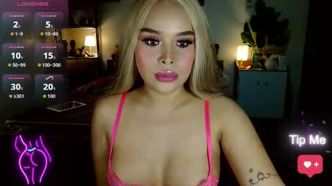 Snapshot of mariapozada chatting on November 23, 2025, 6:08 pm Maria online show from November 23, 2025, 6:08 pm