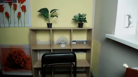 Snapshot of mariatess_ chatting on January 9, 2025, 10:09 am Mariia online show from January 9, 2025, 10:09 am