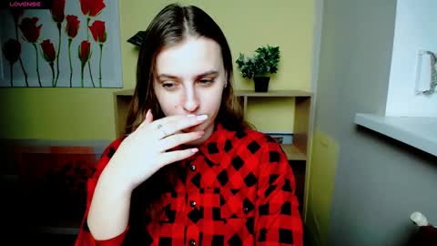 Snapshot of mariatess_ chatting on February 25, 2025, 12:03 pm Mariia online show from February 25, 2025, 12:03 pm