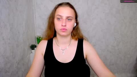 Snapshot of mariatess_ chatting on June 12, 2026, 12:26 pm Mariia online show from June 12, 2026, 12:26 pm