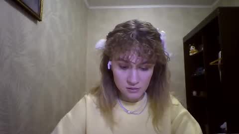 Elianor online show from March 15, 2026, 3:40 pm