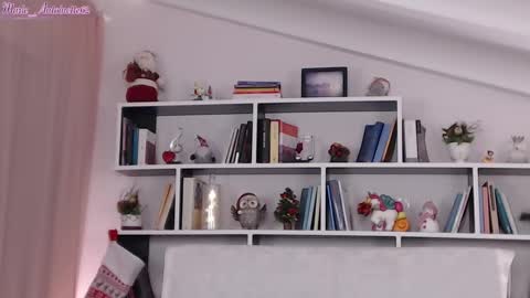 Snapshot of marie_antoinette62 chatting on January 1, 2025, 7:32 pm Maria online show from January 1, 2025, 7:32 pm