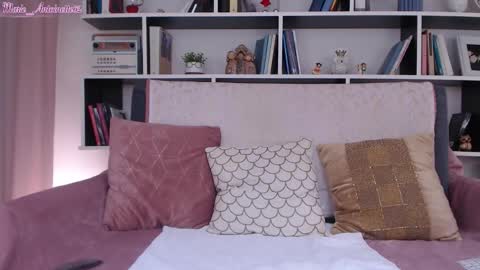 Snapshot of marie_antoinette62 chatting on September 15, 2025, 6:13 am Maria online show from September 15, 2025, 6:13 am