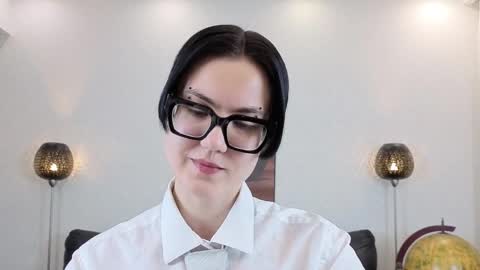 Marie Fitch online show from March 31, 2026, 12:45 am