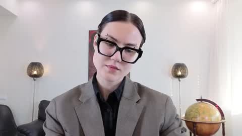 Marie Fitch online show from May 8, 2026, 3:12 am