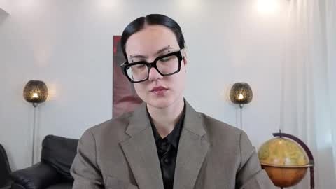 Marie Fitch online show from May 12, 2026, 4:09 am
