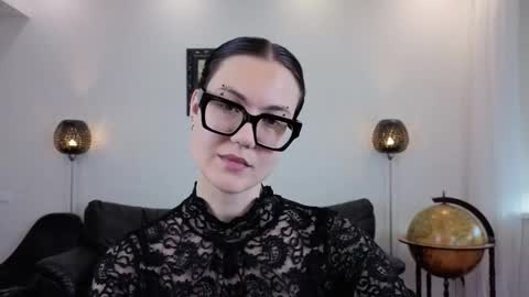 Marie Fitch online show from June 4, 2026, 2:28 am