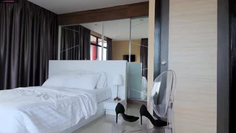 Marie online show from February 10, 2025, 9:36 am