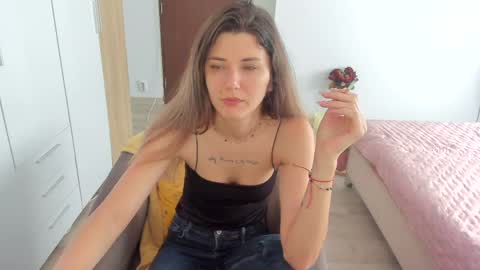 Snapshot of marie_marie03 chatting on June 9, 2026, 5:41 am Marie online show from June 9, 2026, 5:41 am