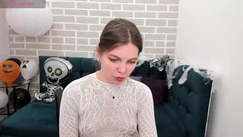 Snapshot of marie_reyes_ chatting on October 25, 2025, 1:46 am Mary 3 online show from October 25, 2025, 1:46 am