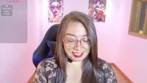 Snapshot of mariehw_ chatting on February 13, 2026, 12:39 am online show from February 13, 2026, 12:39 am