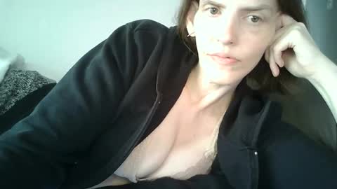 Snapshot of mariejojo chatting on February 8, 2026, 4:21 pm Mariejojo online show from February 8, 2026, 4:21 pm