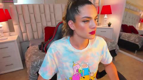 mariiahneedles online show from February 6, 2025, 1:38 am