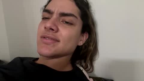 mariiahneedles online show from June 2, 2026, 9:28 pm