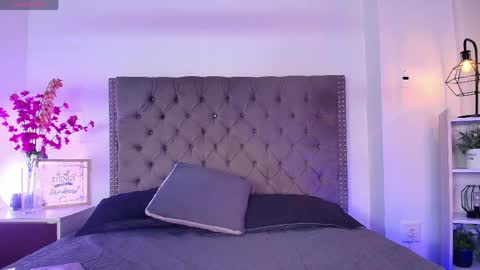 mariissa_fox online show from June 1, 2026, 1:02 pm