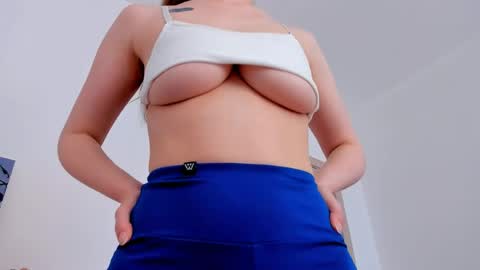 Snapshot of marilinal chatting on May 7, 2026, 7:58 am Marilina online show from May 7, 2026, 7:58 am