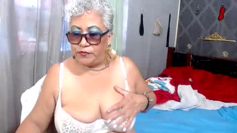 Marilin carolina online show from April 19, 2026, 8:33 pm