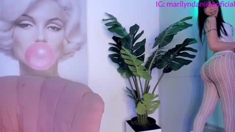 Snapshot of marily_daniela_ chatting on December 8, 2024, 3:13 pm Marily Daniela online show from December 8, 2024, 3:13 pm