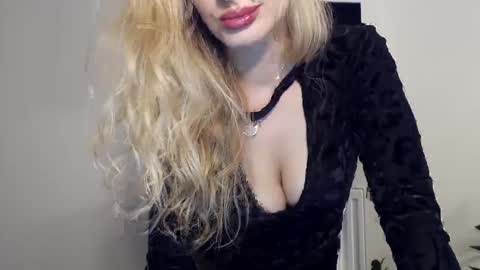 MarilynDevilish online show from December 16, 2024, 7:00 pm