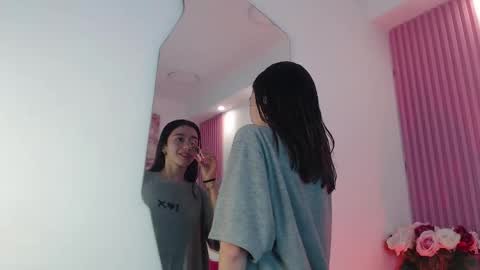 Snapshot of marinette_lux chatting on February 15, 2026, 6:48 pm marinette online show from February 15, 2026, 6:48 pm