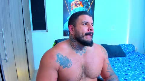 Snapshot of mario_teran chatting on November 13, 2025, 4:00 am Mario Teran online show from November 13, 2025, 4:00 am