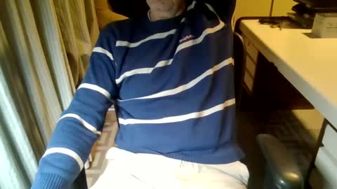 Snapshot of mariohurt10 chatting on September 22, 2025, 9:28 pm Mariohurt online show from September 22, 2025, 9:28 pm