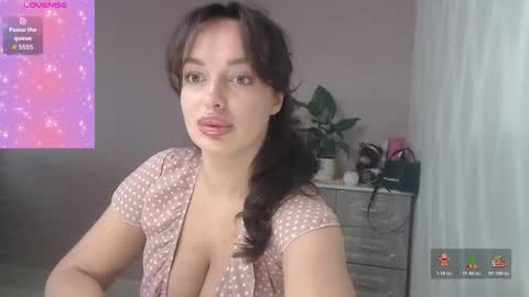 Snapshot of mariyawillson chatting on December 17, 2025, 5:57 am MariyaWillson online show from December 17, 2025, 5:57 am