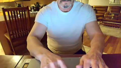 Snapshot of mark48130 chatting on March 2, 2025, 1:26 am Mark online show from March 2, 2025, 1:26 am