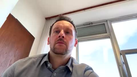 Mark online show from November 17, 2025, 11:27 am