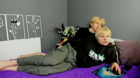 mark_brain online show from April 10, 2026, 11:59 am