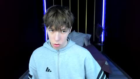 Mark online show from April 12, 2026, 9:47 am