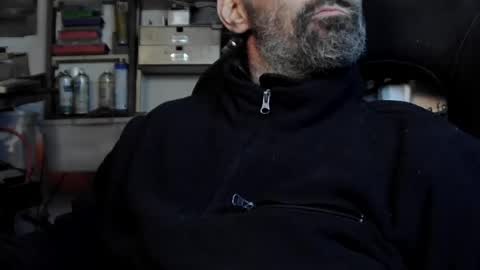 markazzo1 online show from February 19, 2025, 2:33 am