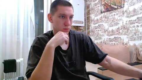 Snapshot of markbodrov chatting on April 17, 2026, 6:33 pm markbodrov online show from April 17, 2026, 6:33 pm