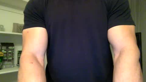 Snapshot of markk702 chatting on December 6, 2024, 7:12 pm markk702 online show from December 6, 2024, 7:12 pm