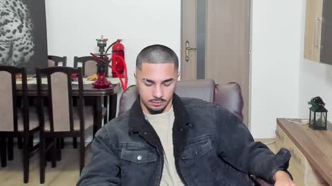 Tison online show from December 10, 2024, 4:56 am