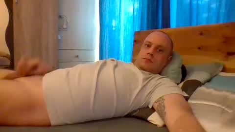 Snapshot of markus_7 chatting on June 25, 2026, 7:35 am markus_7 online show from June 25, 2026, 7:35 am