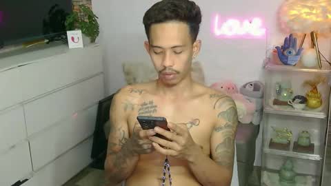 marlmoreno10 online show from March 26, 2026, 7:58 am