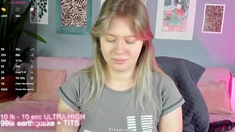 Snapshot of marmel199 chatting on April 7, 2026, 7:31 am Liza online show from April 7, 2026, 7:31 am