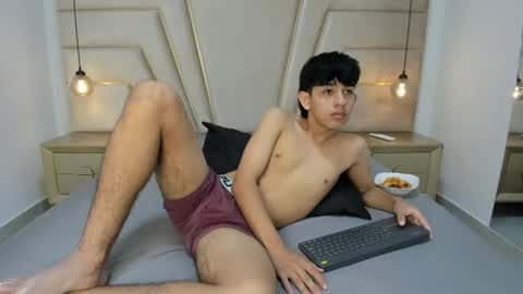 Snapshot of maroxcute chatting on October 30, 2025, 11:44 am maroxcute online show from October 30, 2025, 11:44 am