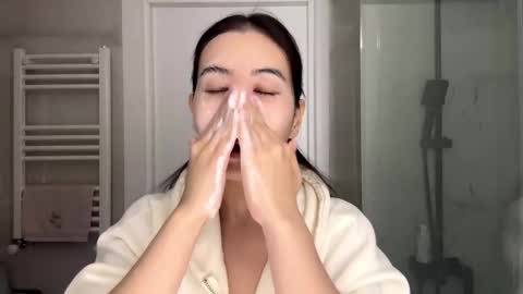 Snapshot of marquitalisherness chatting on March 23, 2026, 4:11 pm Aria online show from March 23, 2026, 4:11 pm