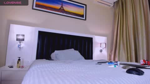 Mari online show from October 19, 2025, 5:19 am