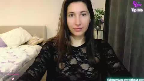 marrycolins online show from March 19, 2026, 1:53 am