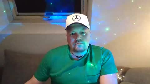 mars0481 online show from December 4, 2025, 3:32 pm