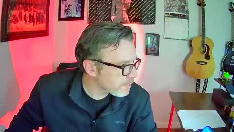 Snapshot of martcb1313 chatting on October 22, 2025, 4:24 am martcb1313 online show from October 22, 2025, 4:24 am