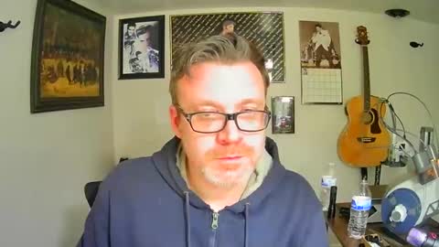 Snapshot of martcb1313 chatting on February 11, 2026, 9:47 am martcb1313 online show from February 11, 2026, 9:47 am