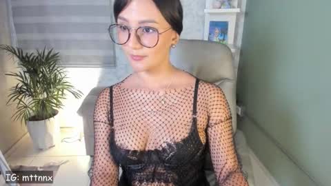Snapshot of martiiinaa_ chatting on November 9, 2025, 6:33 am Martina online show from November 9, 2025, 6:33 am