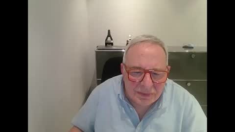 martin_1947 online show from March 3, 2025, 9:26 pm