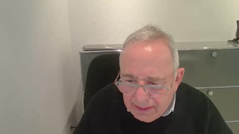 martin_1947 online show from February 8, 2026, 4:32 pm
