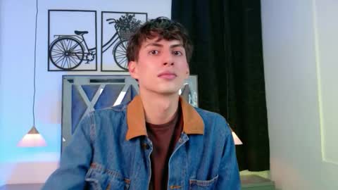 Snapshot of martin_williams_ chatting on January 13, 2026, 12:32 pm martin_williams_ online show from January 13, 2026, 12:32 pm