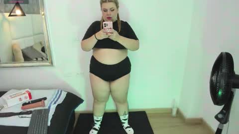 Snapshot of martina_armos chatting on February 7, 2026, 8:23 pm Martina online show from February 7, 2026, 8:23 pm